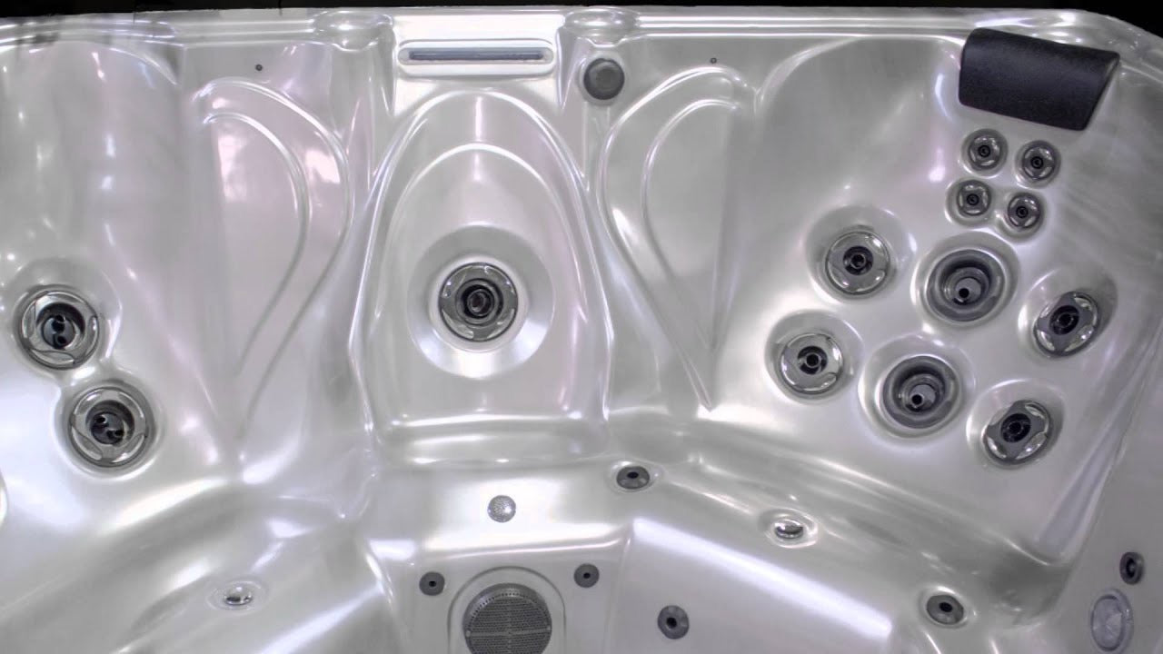 MV Saltwater Hot Tub – Small