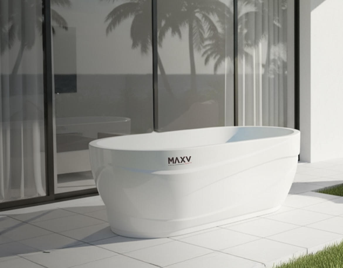 MV Saltwater Hot Plunge